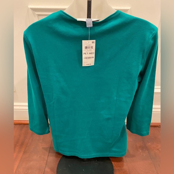 Sweaters - Picture 5 of 5